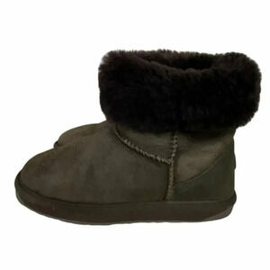 EMU womens 8 Stinger low brown‎ suede boots